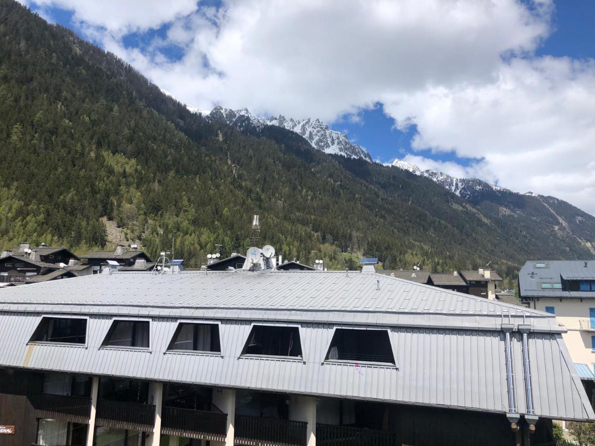 Studio Lumineux Neuf Dans L'Hyper Centre Avec Vue Chamonix Exterior foto
